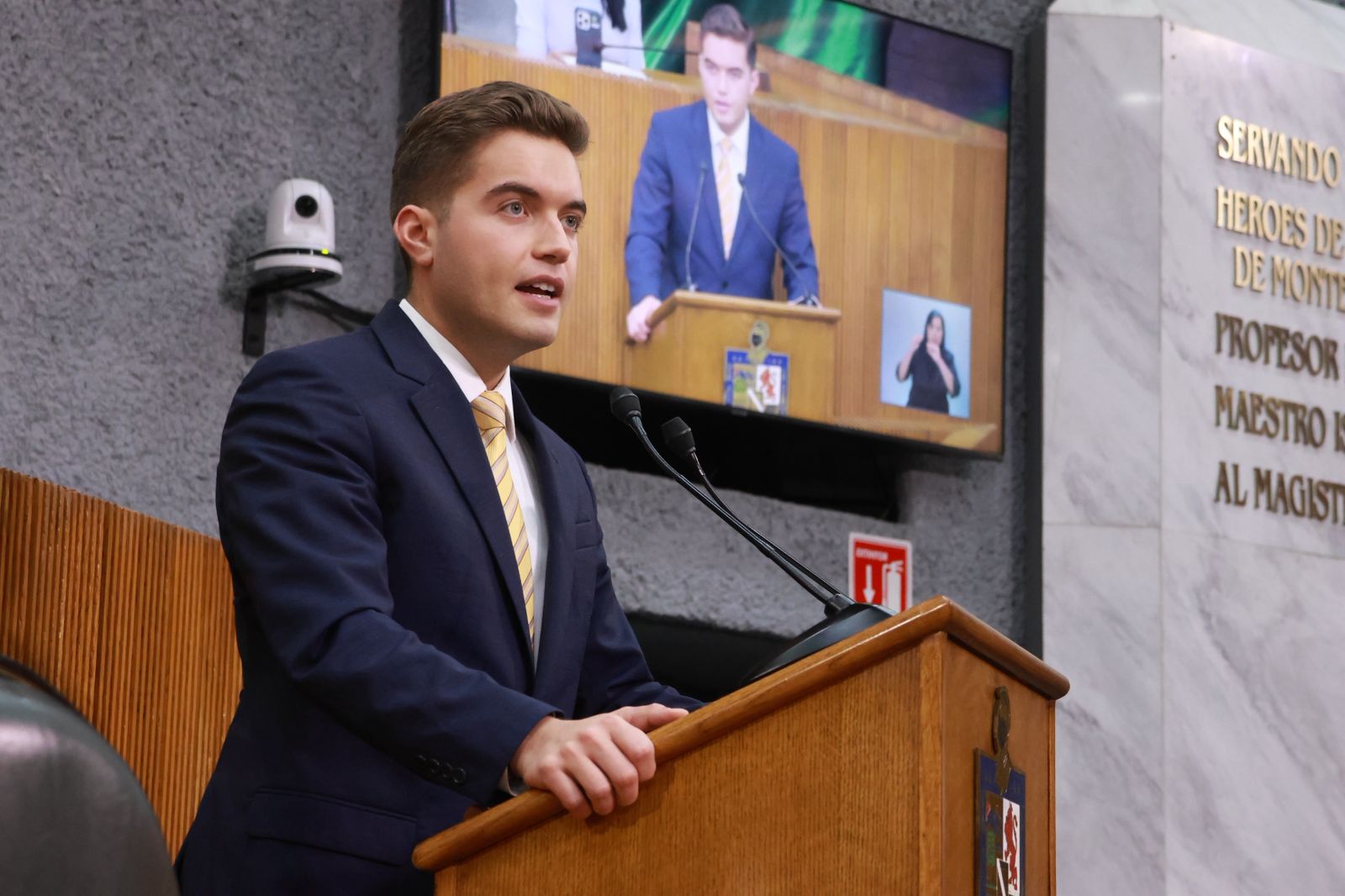 Jesús Elizondo propone licencia laboral para cuidar a familiares enfermos