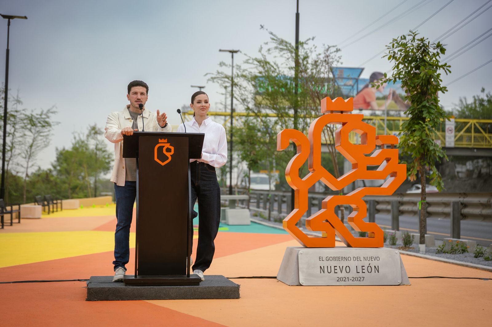 Samuel García inaugura andador peatonal y de movilidad en Avenida Morones Prieto