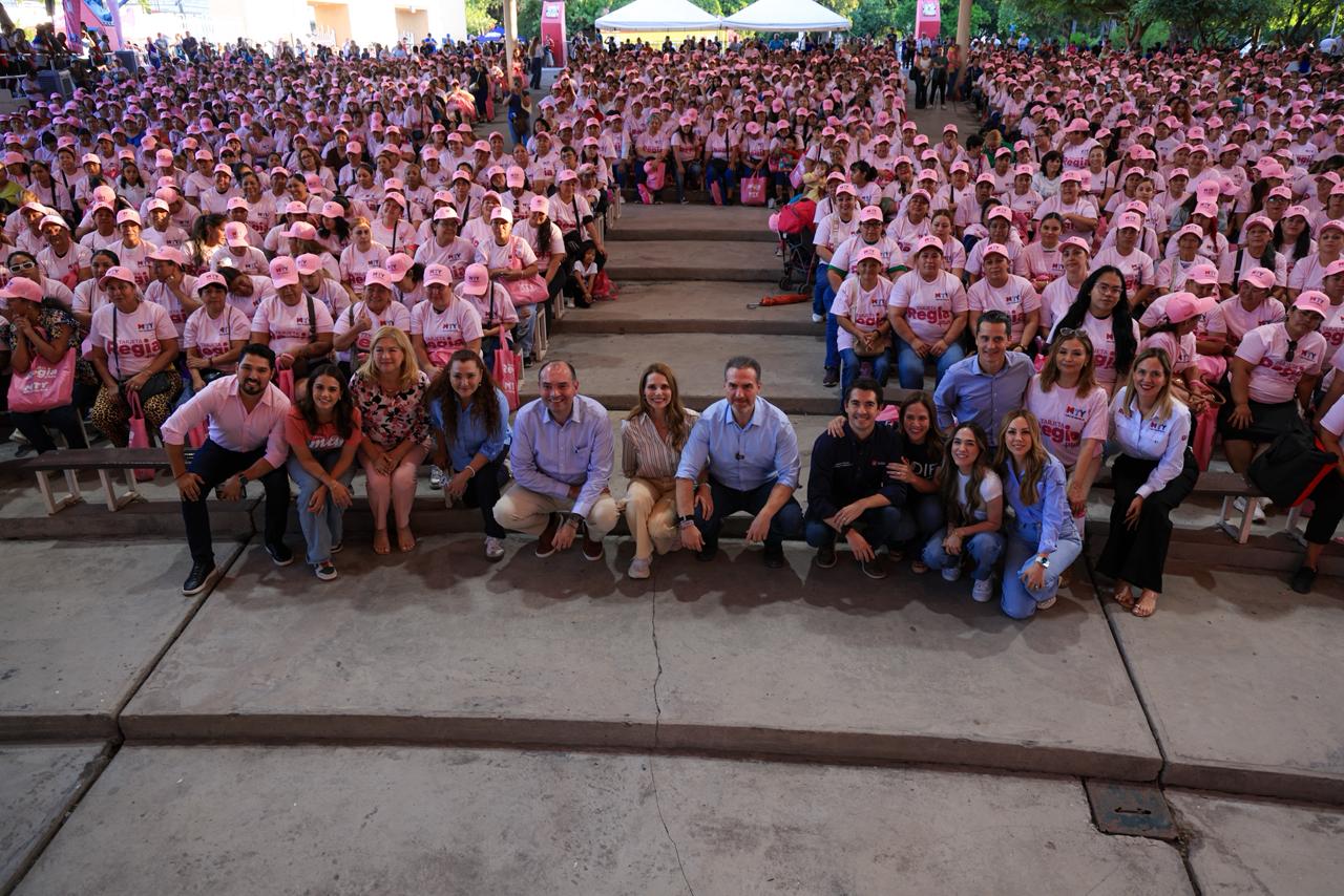 Entrega Gobierno de Monterrey mil 200 tarjetas regia plus