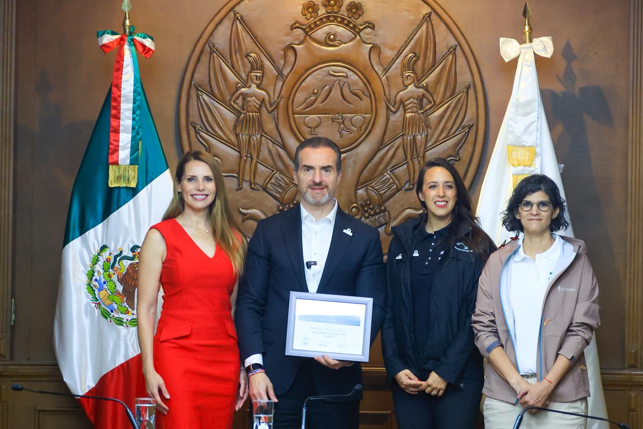 Recibe Monterrey reconocimiento “Ciudad árbol 2025”