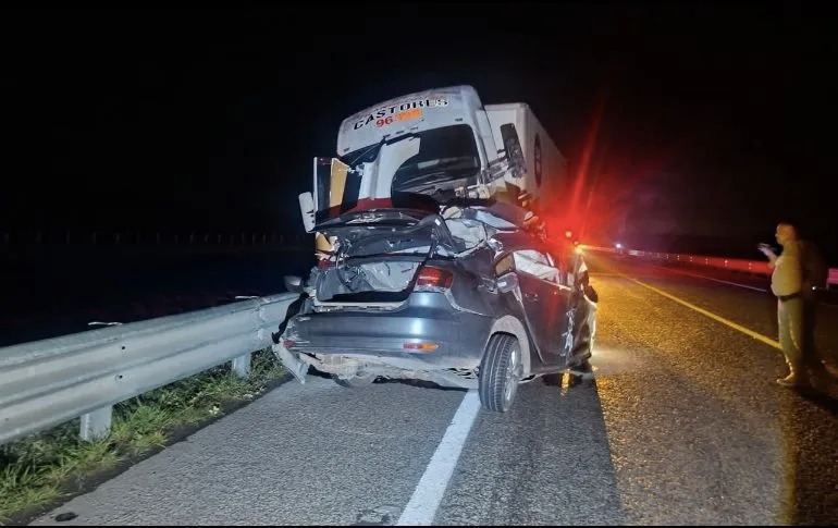 Mueren dos personas tras choque en San Juan de los Lagos